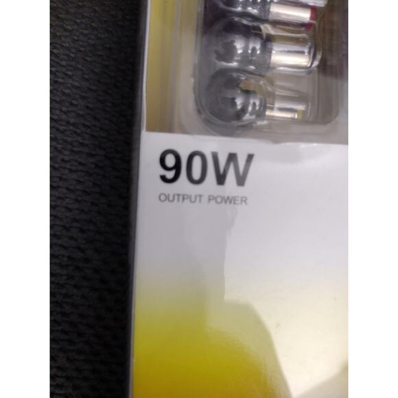 V7 AC2090U8 Ultra Slim Universal Laptop Charger 90W Fast USB Port Tips Included - Picture 4 of 16